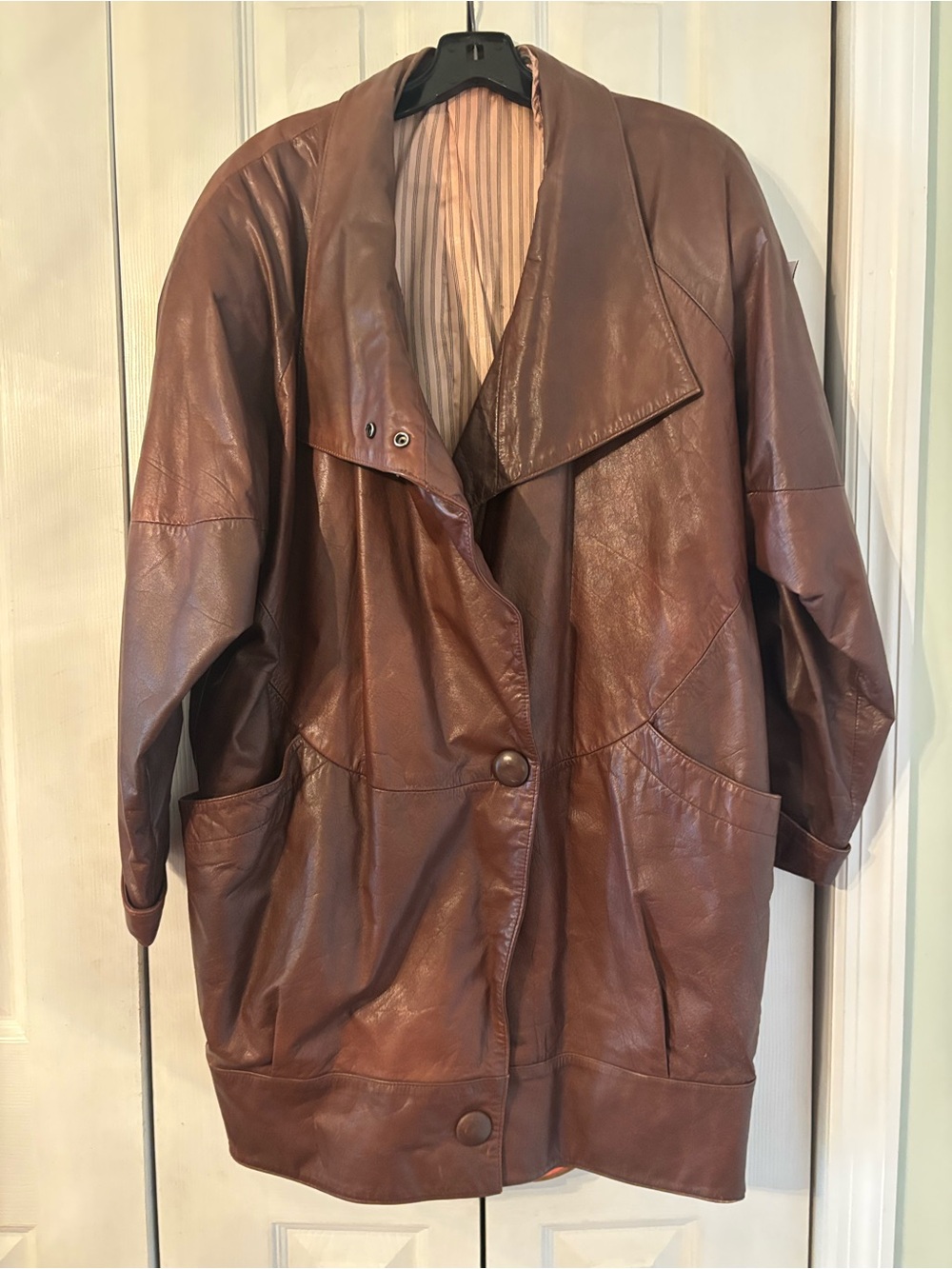 VTG Women’s Brown Leather 3/4 jacket coat 80's Button Up-Shoulder Pads-Medium